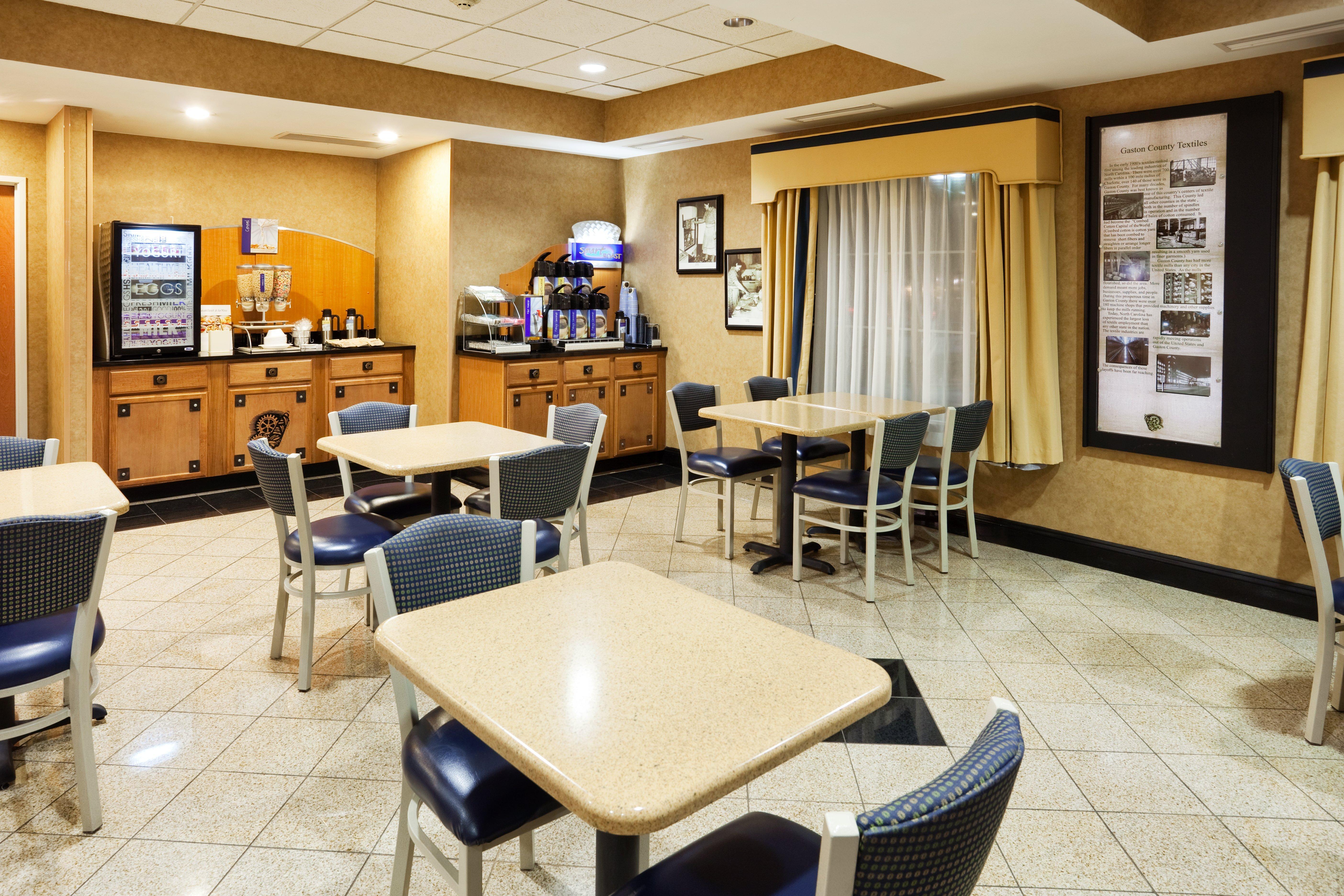 Holiday Inn Express Charlotte West - Gastonia By Ihg Extérieur photo